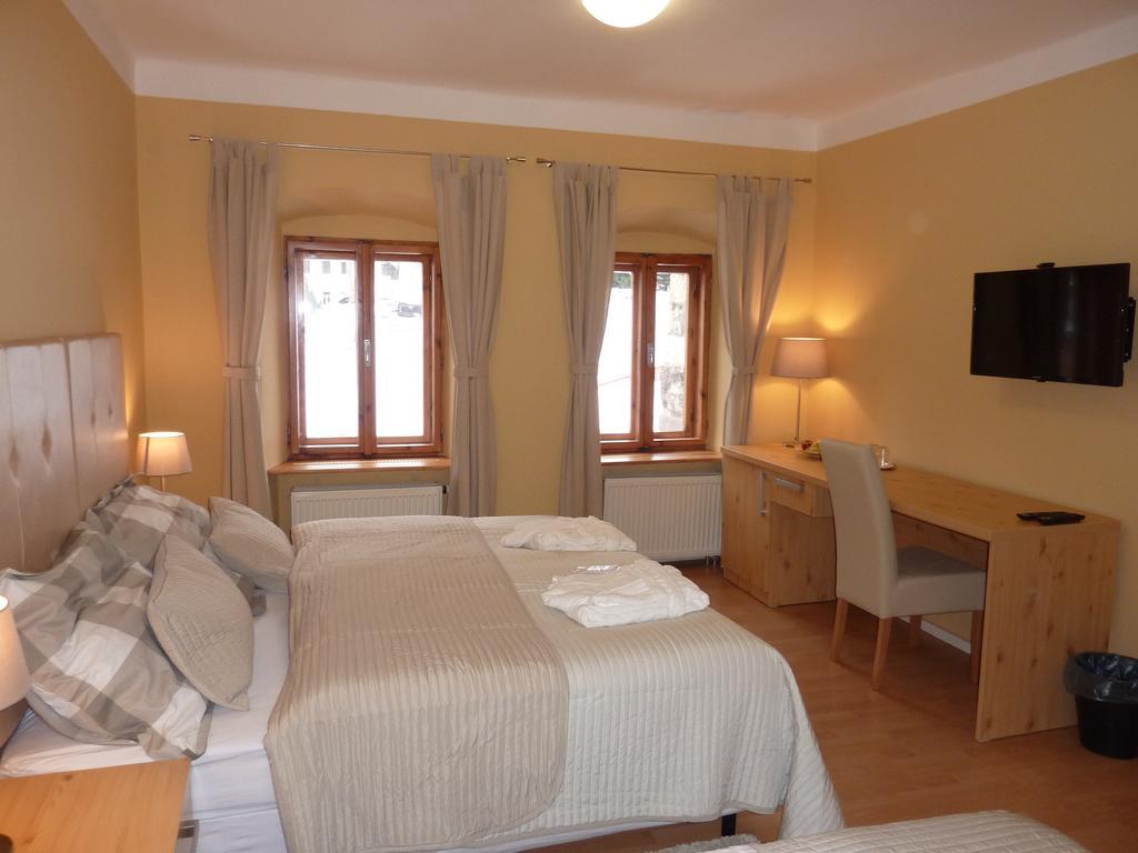 Apartments And Suites كرمنيتسا الغرفة الصورة