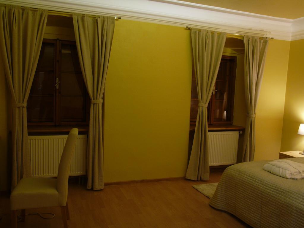 Apartments And Suites كرمنيتسا المظهر الخارجي الصورة