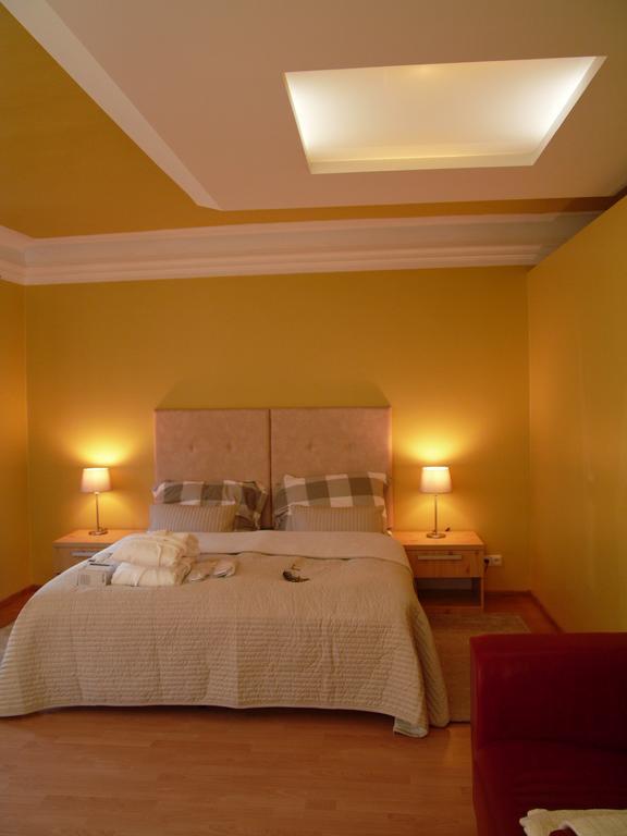 Apartments And Suites كرمنيتسا المظهر الخارجي الصورة