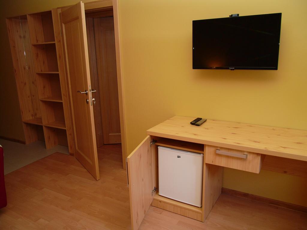 Apartments And Suites كرمنيتسا المظهر الخارجي الصورة