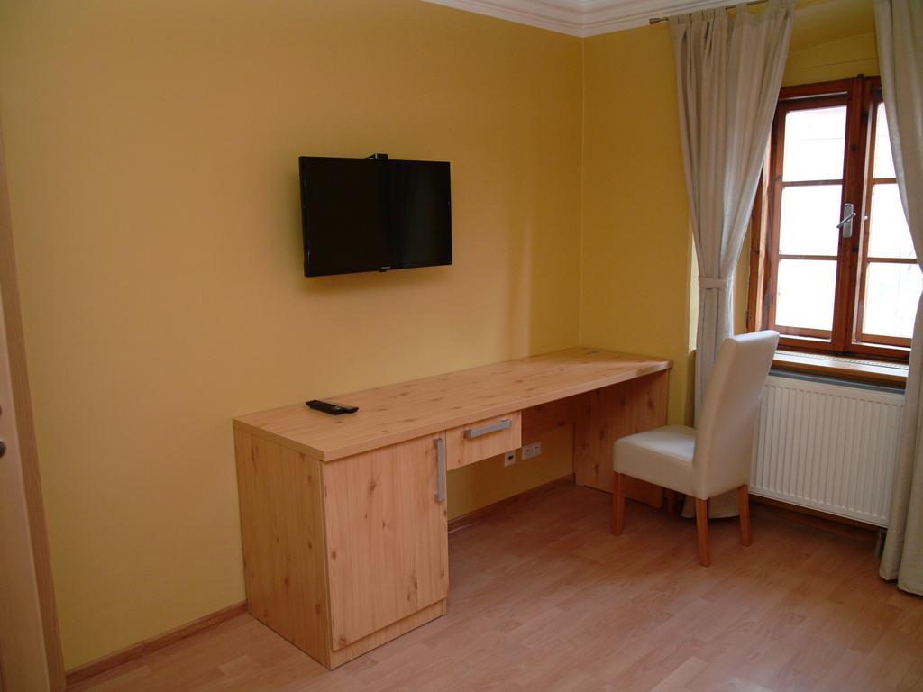Apartments And Suites كرمنيتسا المظهر الخارجي الصورة